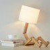 Créatif Robot Lampe de bureau, Réglable peut mettre des livres Bois Lampe de chevet avec la nuance de lampe de tissu Vis E27 Pour les enfants chambre bureau salon Eclairage décoratif